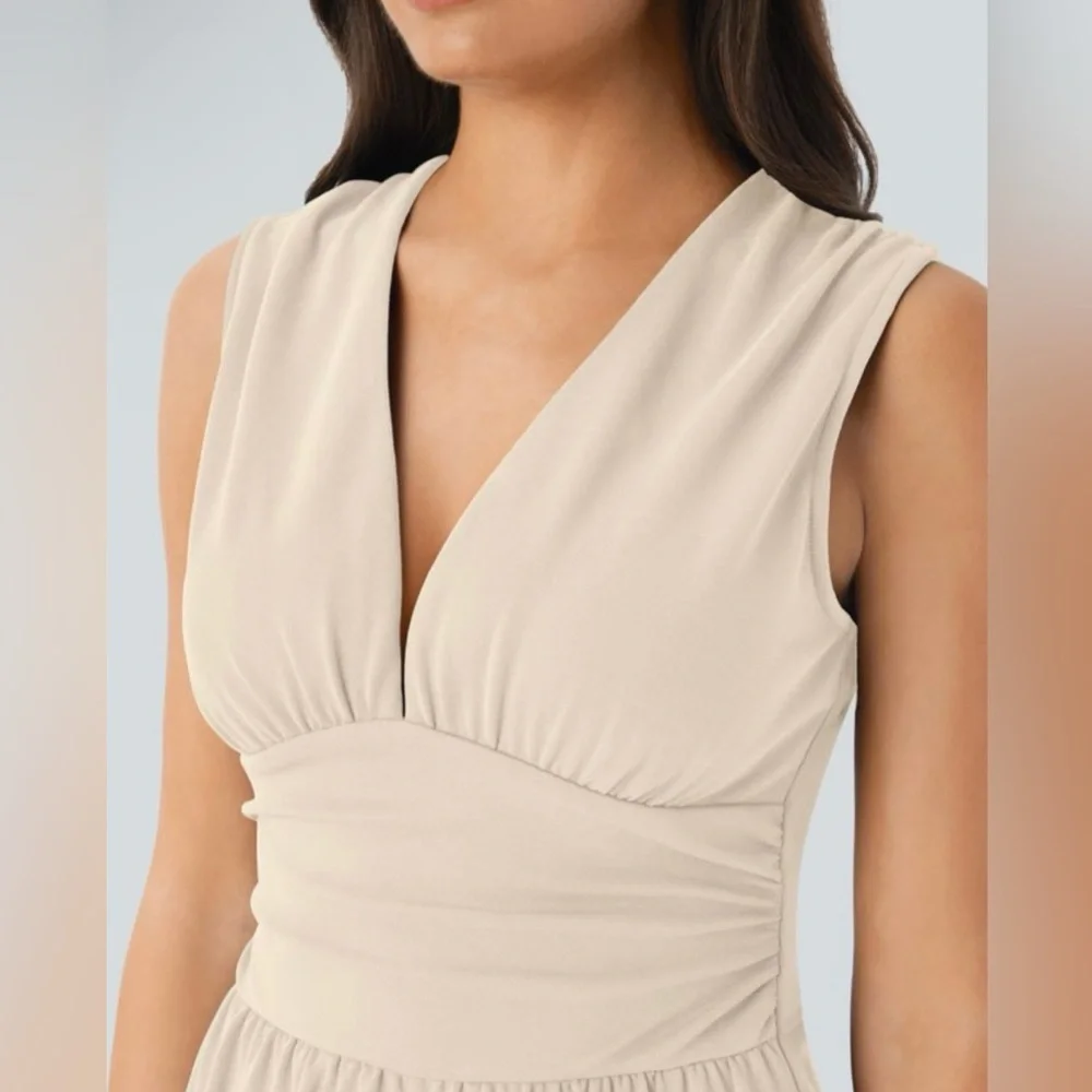 Halara V Neck Sleeveless Ruched Pocket Jumpsuit Easy Peezy size medium NWOT - Picture 4 of 14